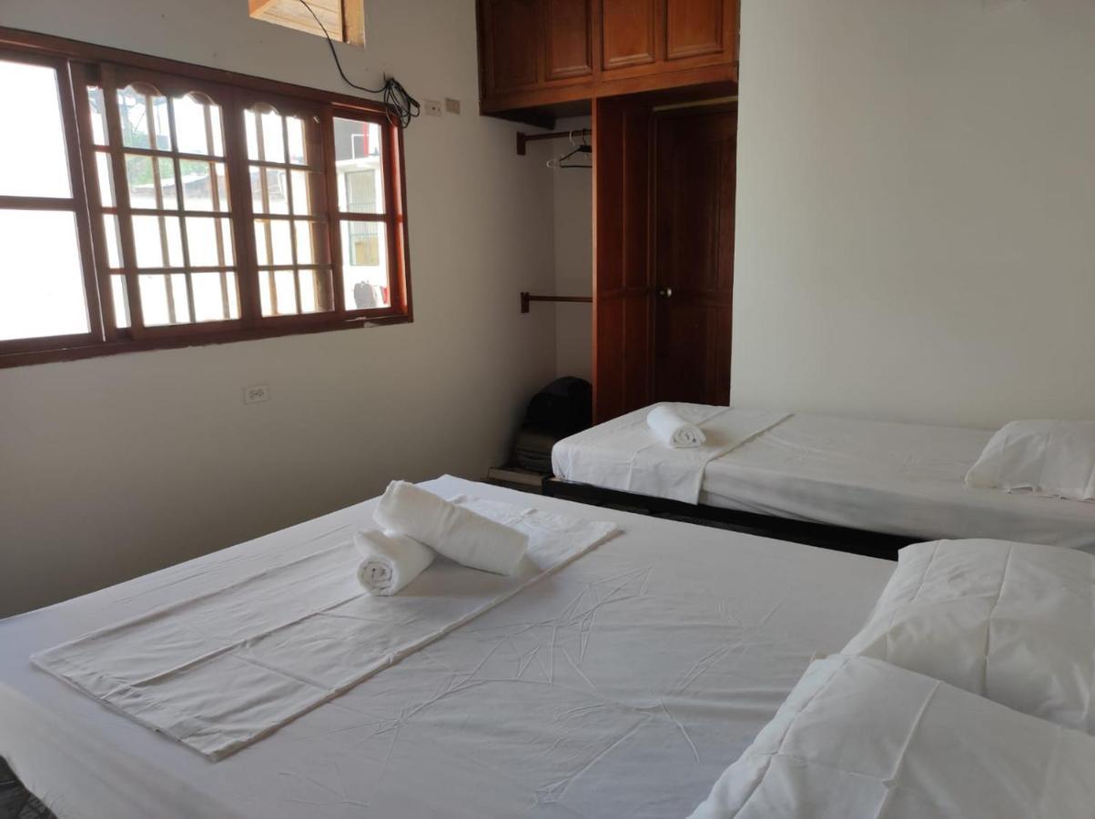 Leticias Guest House Exterior foto